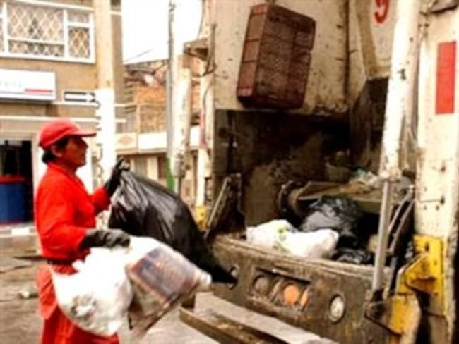 Gobierno intervendría recolección y aseo de Bogotá, si hay monopolio: Gina Parody
