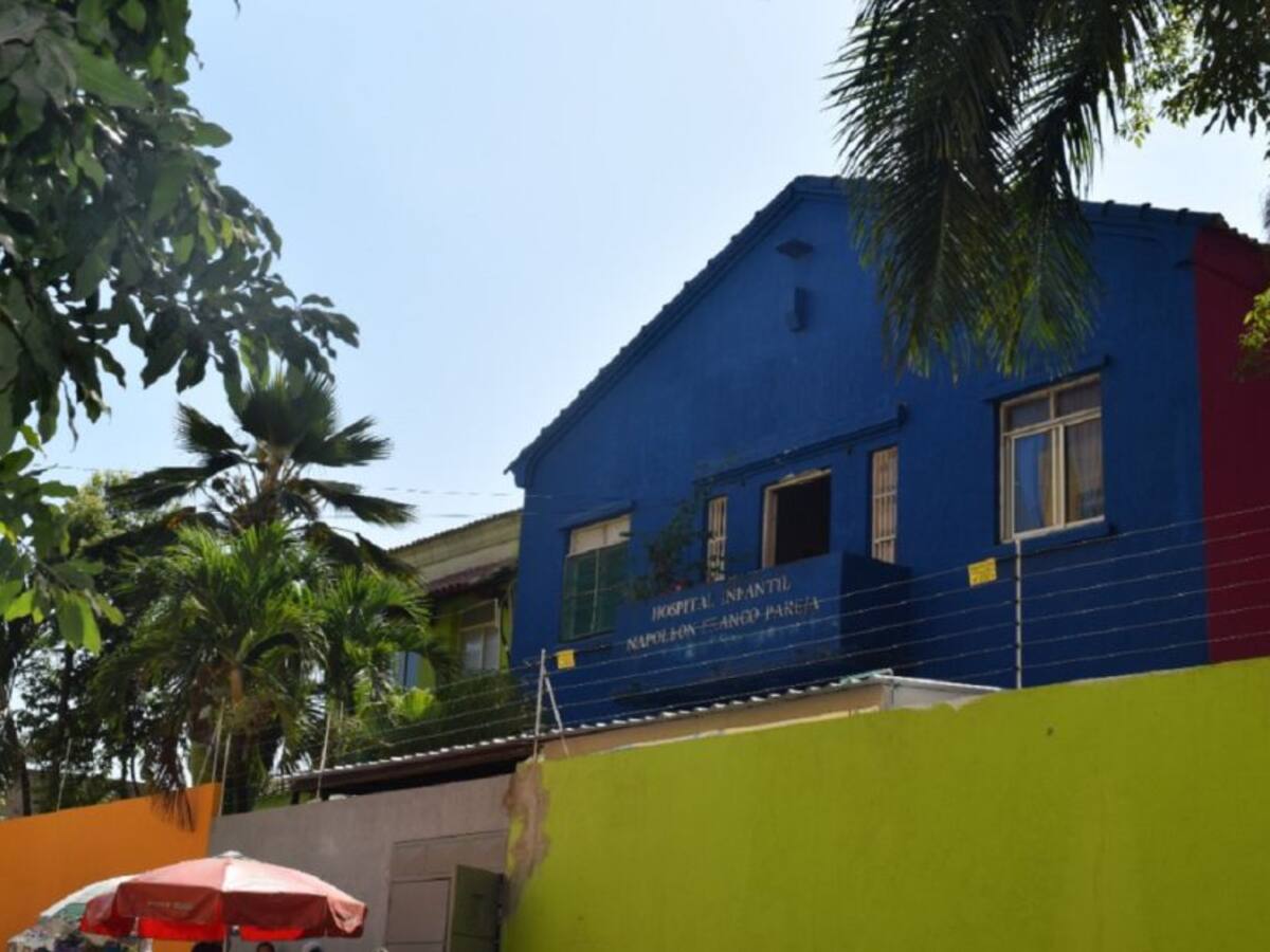 En UCI niña que resultó quemada tras incendio provocado por su padrastro