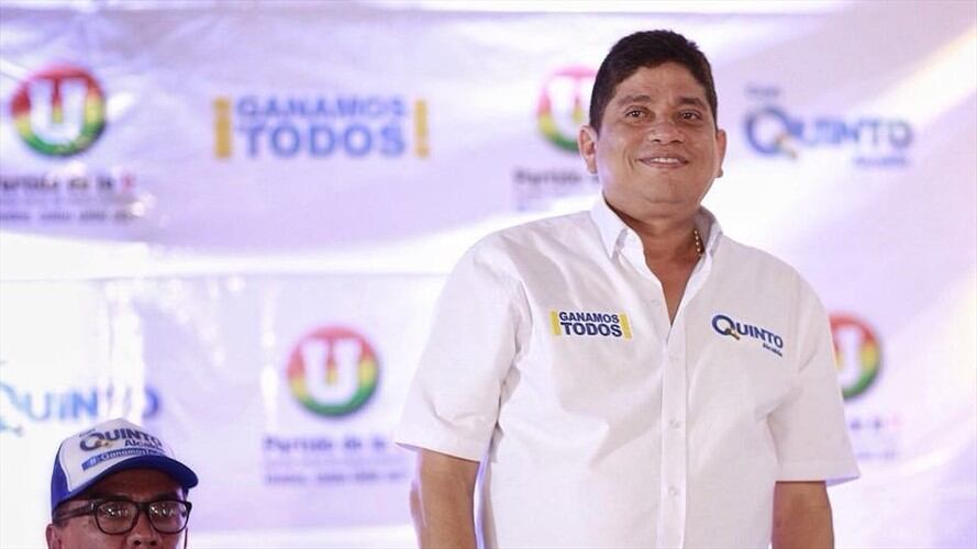 Se ha señalado que Antonio Quinto Guerra habría mantenido, dentro del año anterior al día de elecciones, varias vinculaciones de tipo contractual con entidades públicas. Foto: Campaña Antonio Quinto Guerra