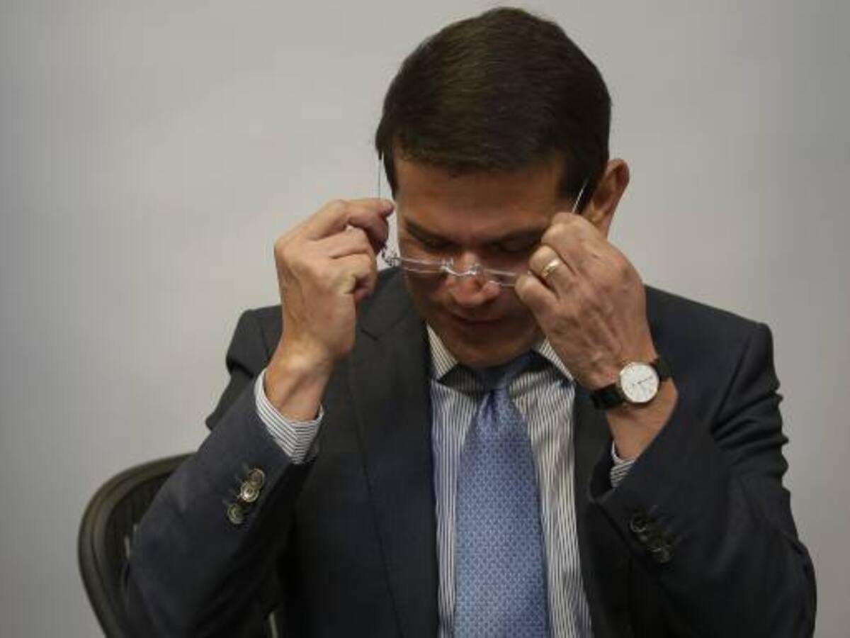 Archivan investigación por presunto detrimento contra director de Aerocivil