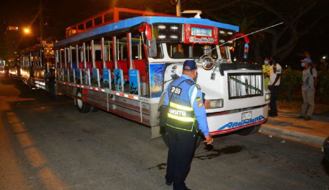 El alcalde de Cartagena se mostró molesto por el exceso de ruido de los vehículos durante sus recorridos por el sector turístico