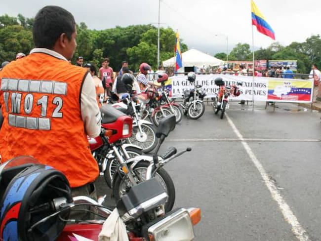 Crece llegada de venezolanos a la frontera colombiana