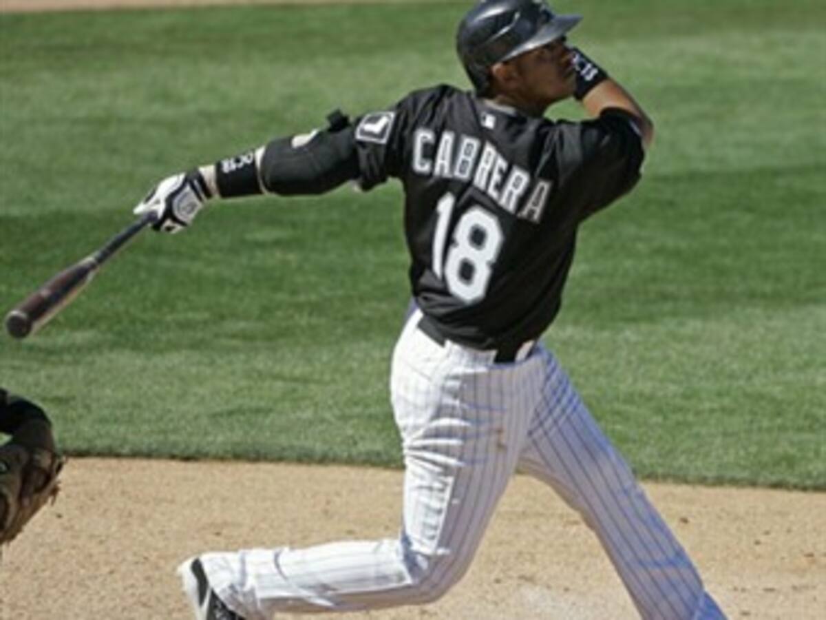 Orlando Cabrera frena partido perfecto de Justin Verlander en Grandes Ligas