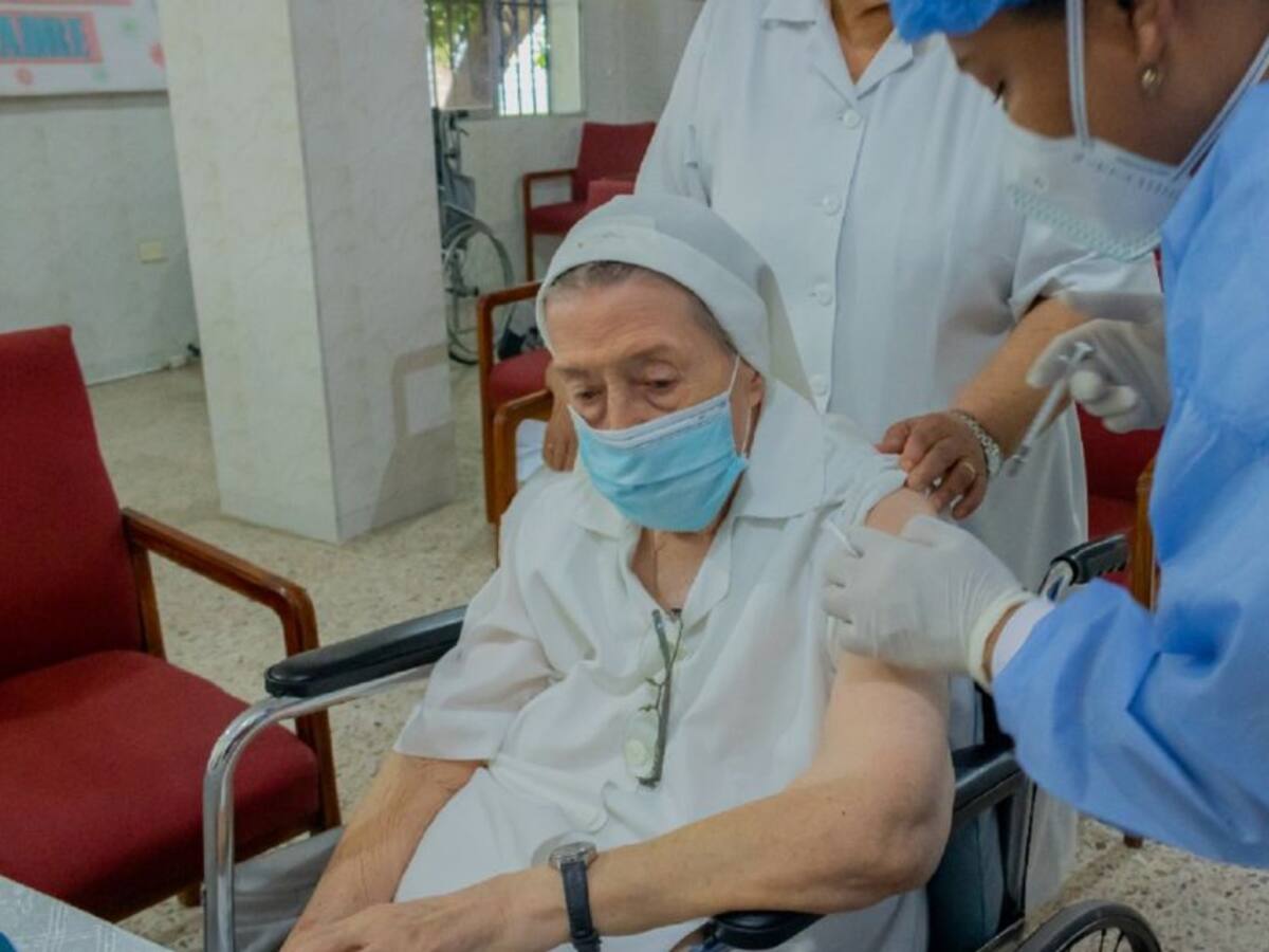 En Cartagena se han aplicado más de 220 dosis de refuerzo