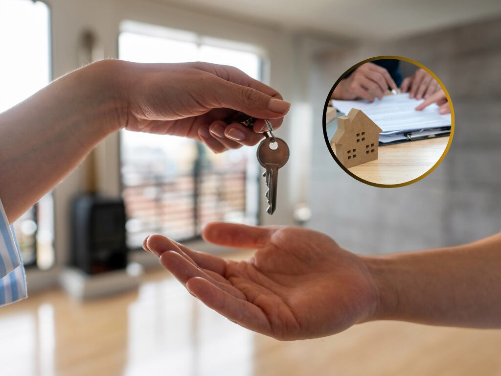 Persona recibiendo las llaves de su vivienda  (Fotos vía Getty Images)