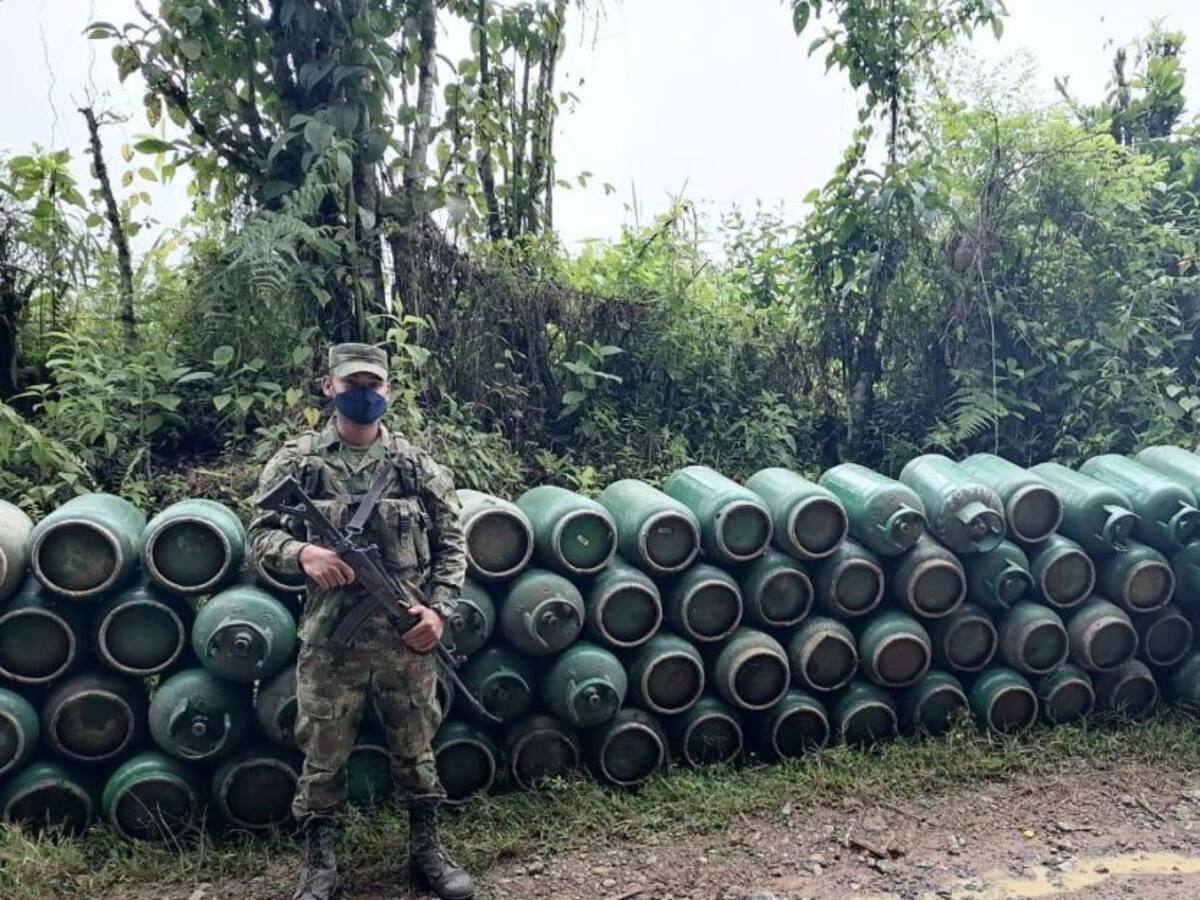 Cilindros de gas para campo minado fueron recuperados
