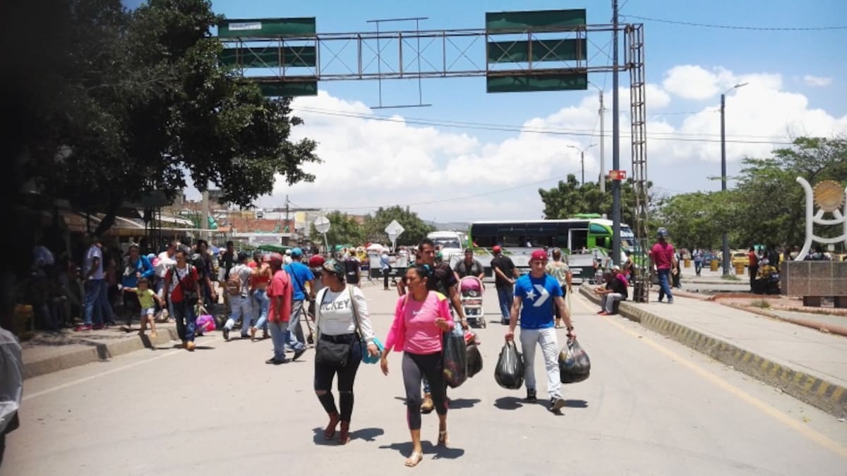 Disminuye comercio nocturno en La Parada, después de ola terrorista del ELN