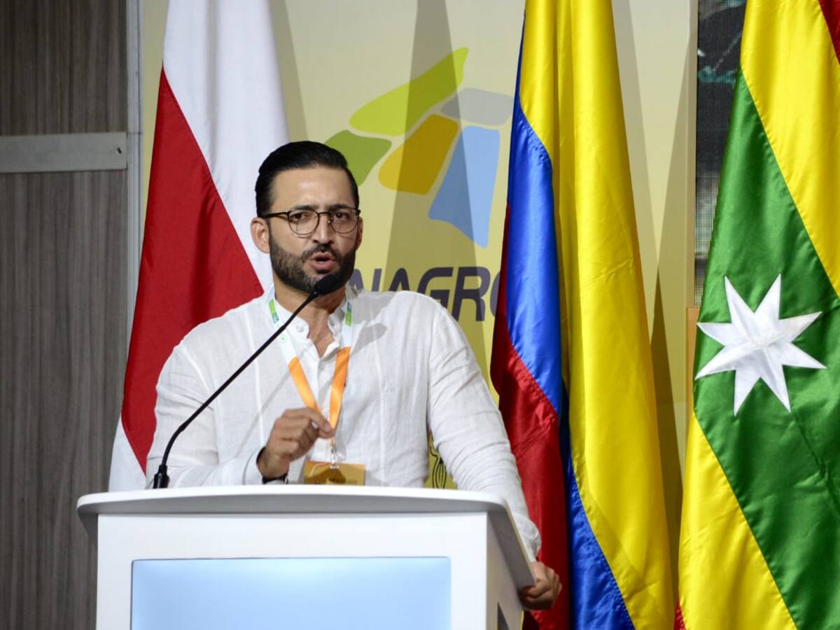 Contraloría advierte bajo resultado de acuerdo para compra de tierras