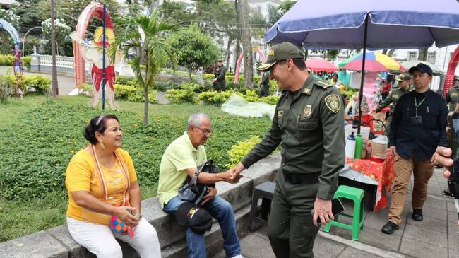 El director de la Policía general William Salamanca recorrió las calles de Ibagué