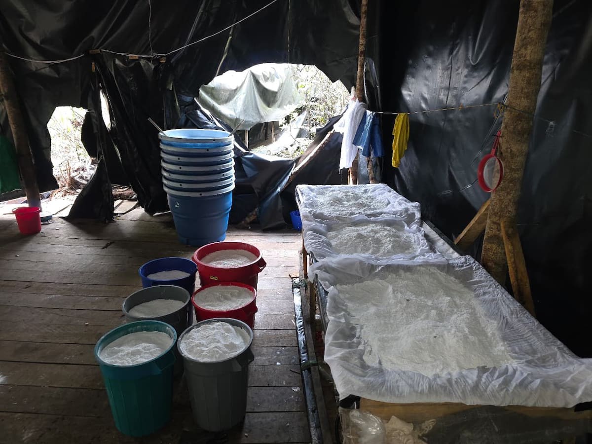 En una vereda de Pasto encontraron un gran laboratorio de producción de drogas