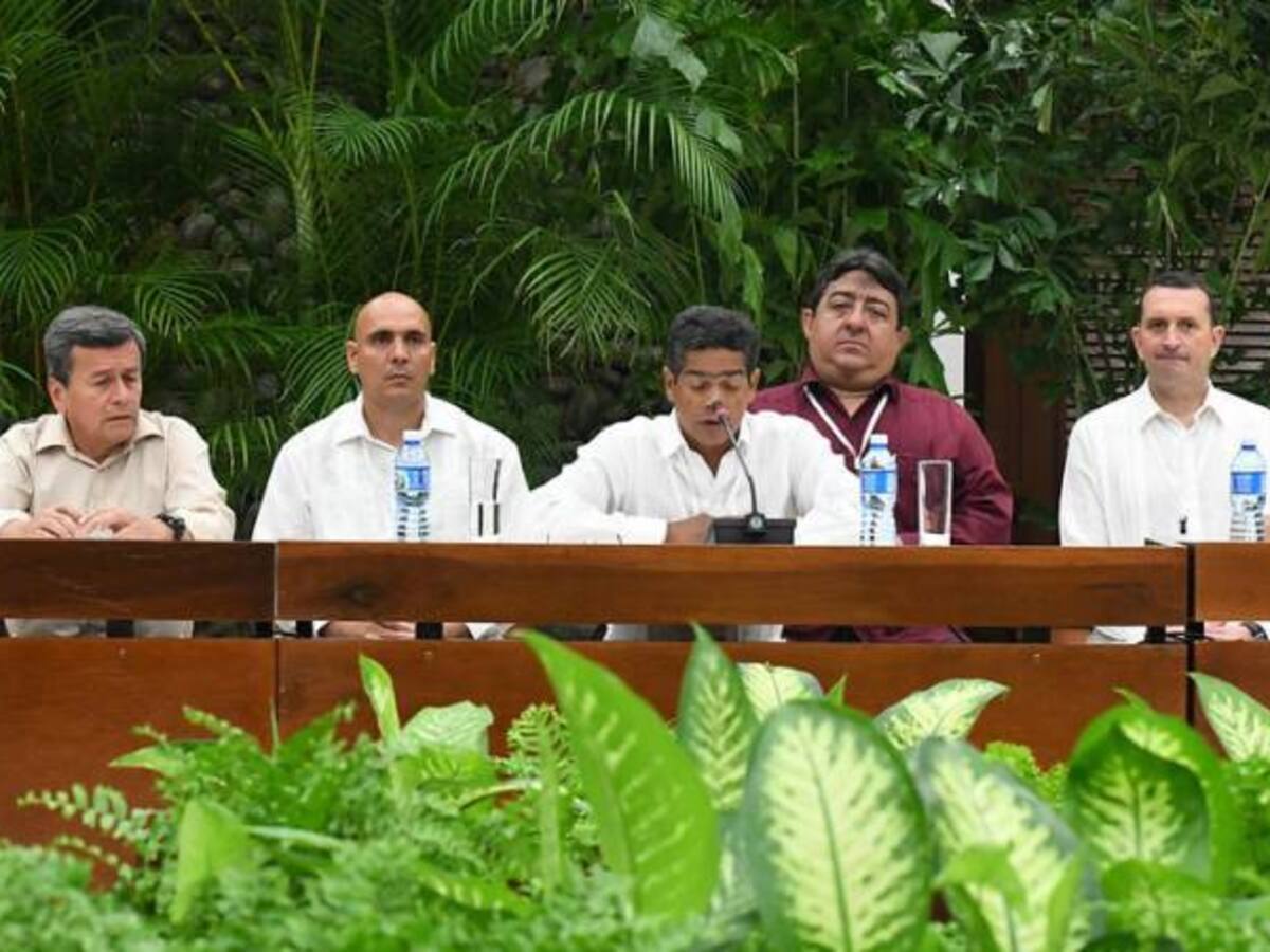 Eln permanece en la mesa de paz, pero reitera no acatar la ley