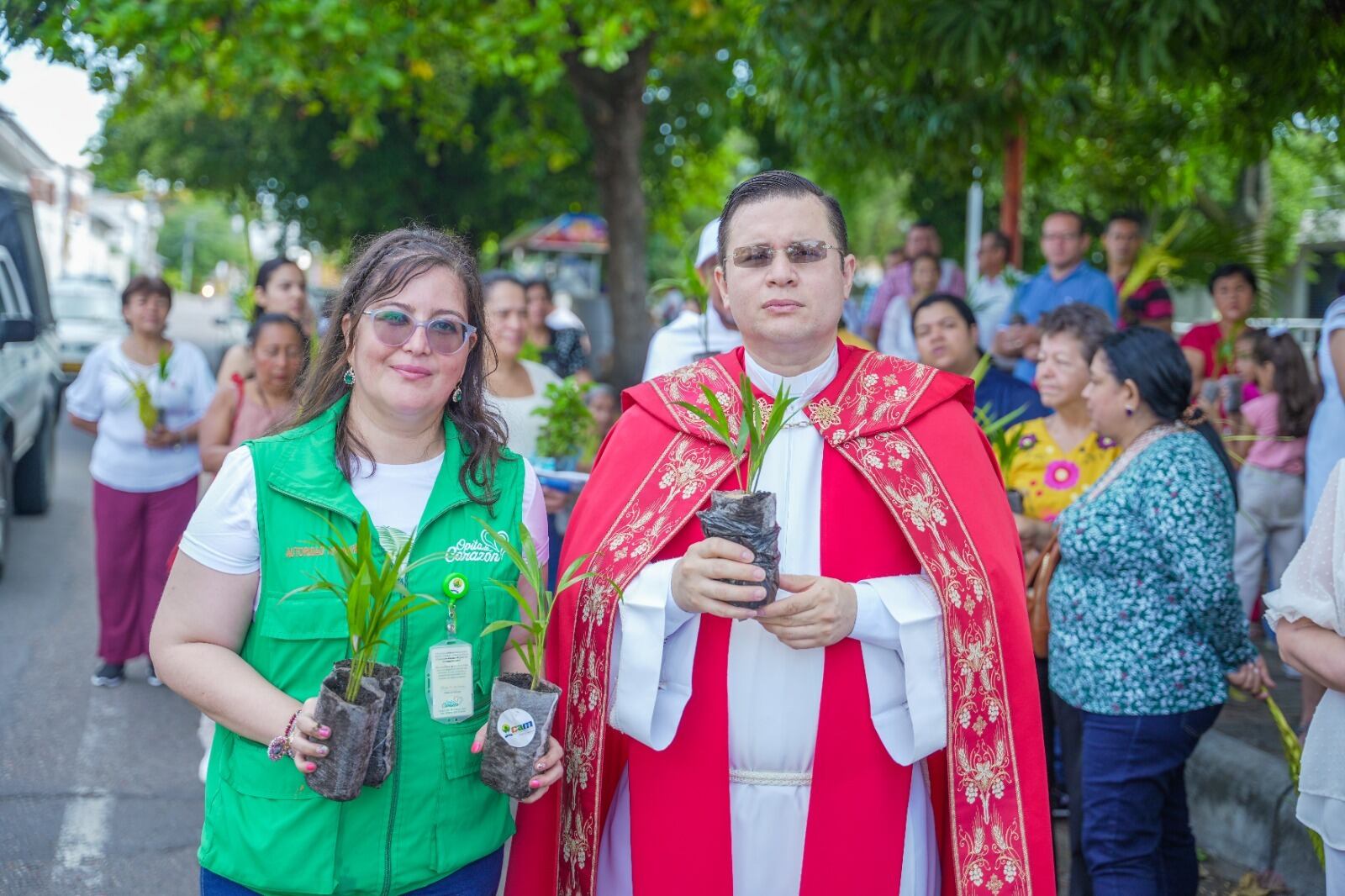 34.000 plantulas de arboles fueron distribuidas en iglesias del Huila