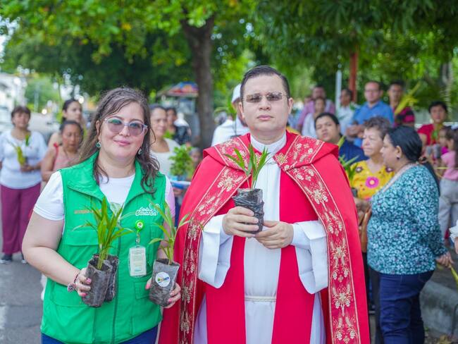 34.000 plantulas de arboles fueron distribuidas en iglesias del Huila