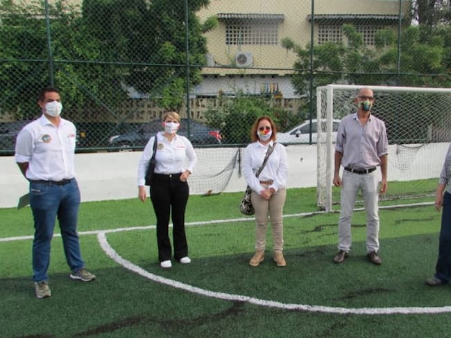 Buscan fortalecer escenarios deportivos cerca de colegios en Cartagena