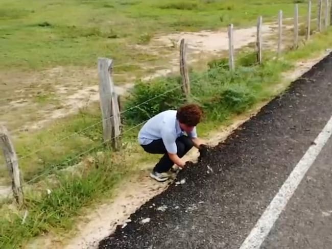 Vía que se levanta como un ‘tapete’ desata polémica en Magdalena
