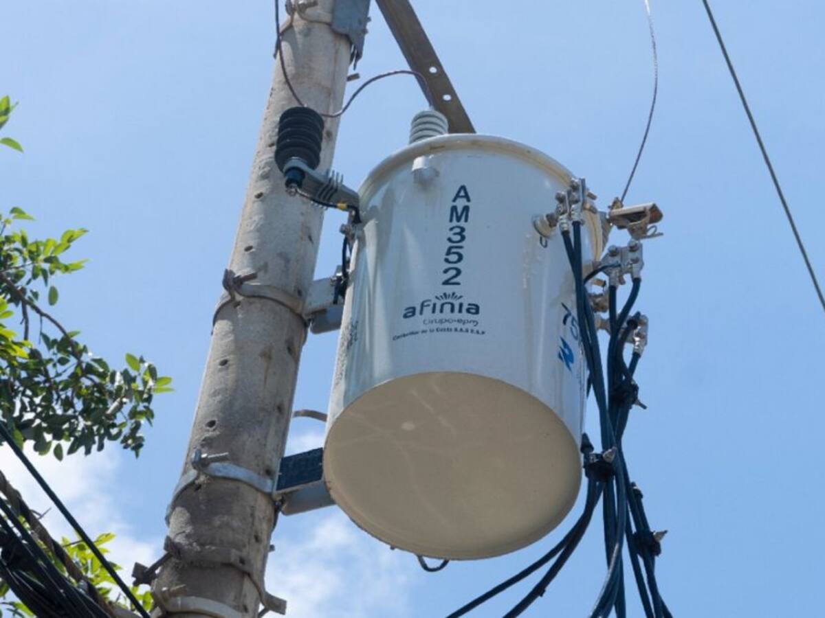 Afinia instaló nuevo transformador y normalizó servicio en Hogar San José