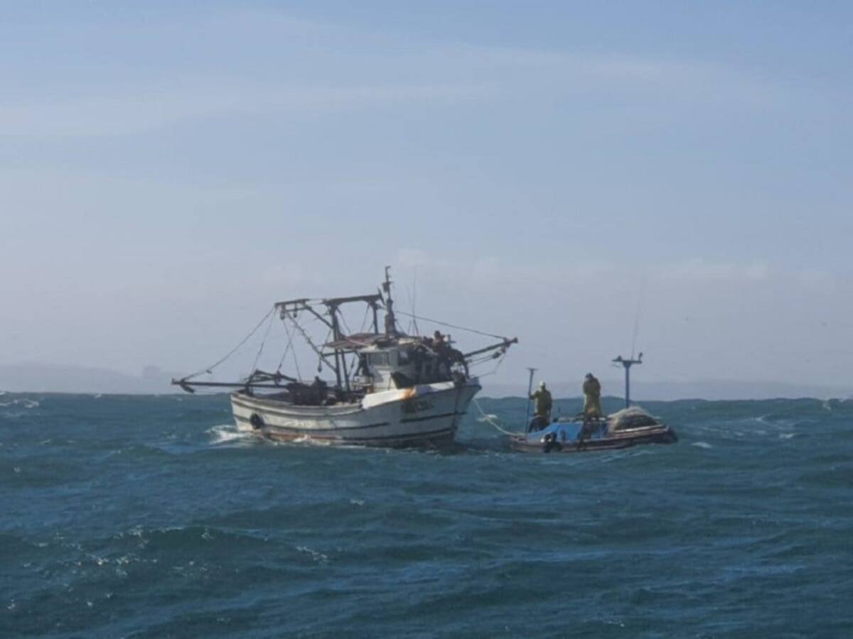 Rescatan a tripulantes de una embarcación a la deriva cerca de Barranquilla