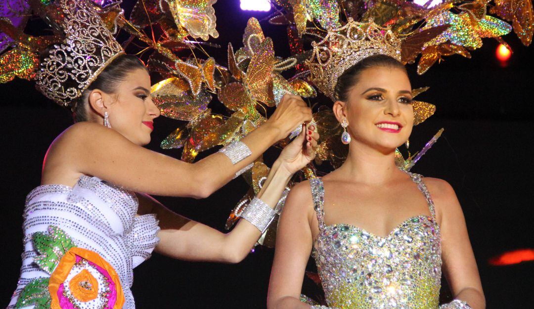 Coronación de Marcela García, la Reina del Carnaval de Barranquilla 2016