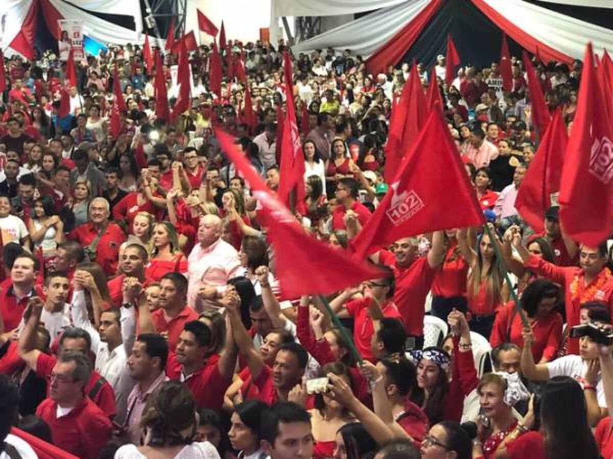 Liberales oficializan adhesión a Duque con condiciones