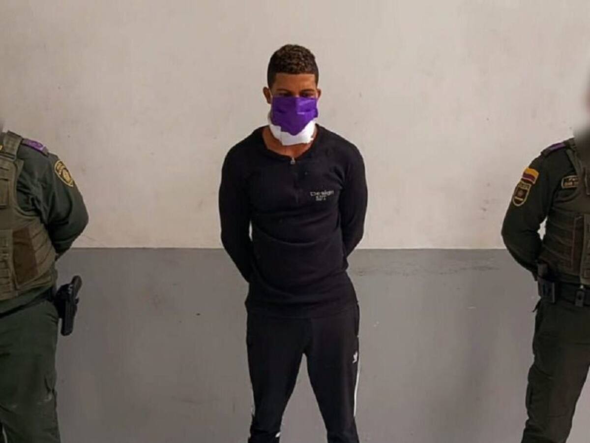 Hombre se entregó luego de asesinar a su pareja de 16 años