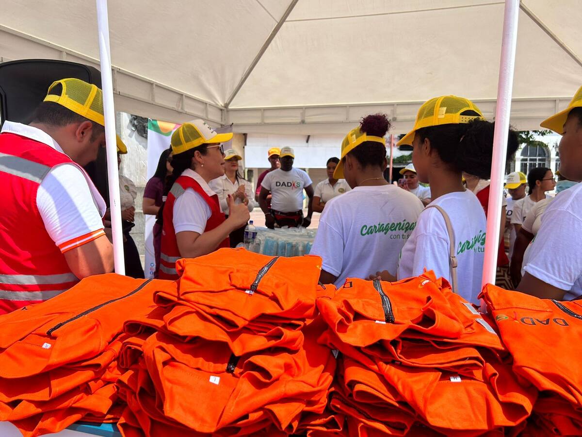 Vendedores informales reciben capacitación en seguridad y salud en el trabajo