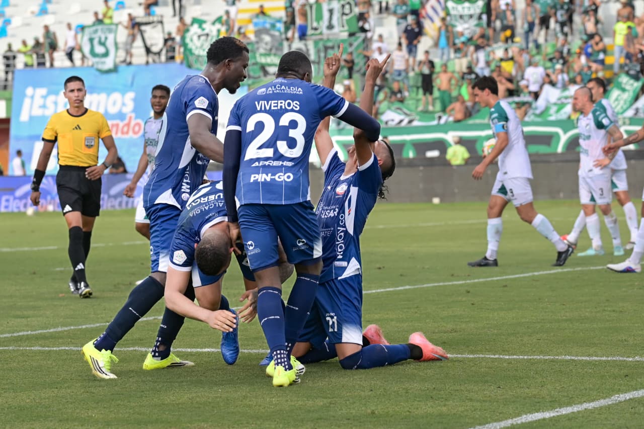 Los jugadores de Alianza festejan el gol del triunfo ante el Cali / Colprensa.