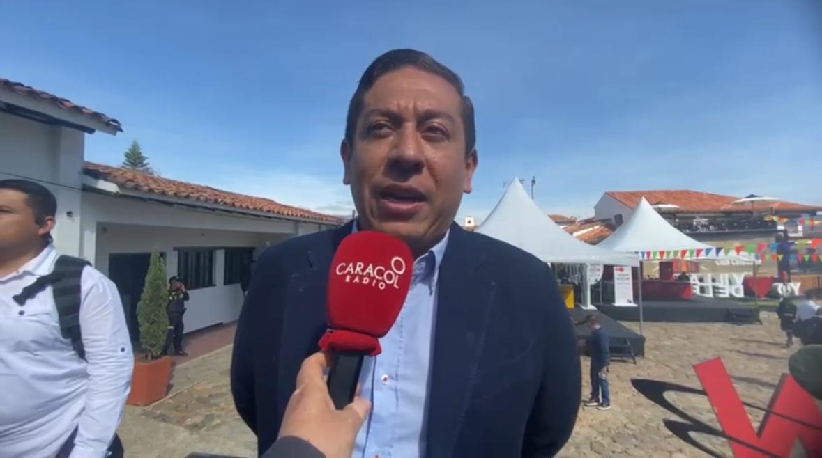 Carlos Amaya en el Festival de las Ideas. Foto | Caracol Radio