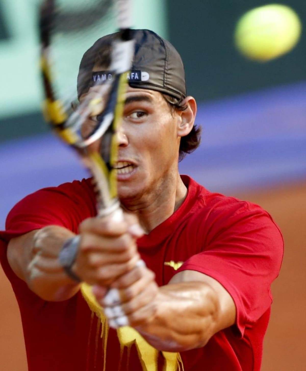 El equipo español entrenó bajo la dirección de ALex Corretja  en la Caja Mágica de Madrid para preparar la eliminatoria por la permanencia en el Grupo Mundial de Copa Davis que disputará frente a Ucrania este fin de semana.