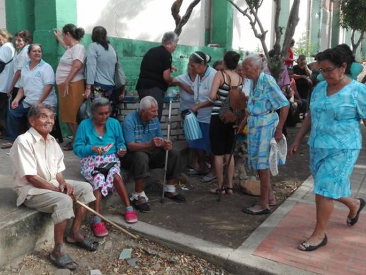 Habilitado el cobro del subsidio económico al adulto mayor de noviembre