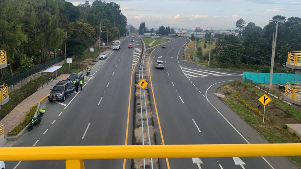 Fue entregada la doble calzada de la carrera séptima en Bogotá desde la calle 245 al norte