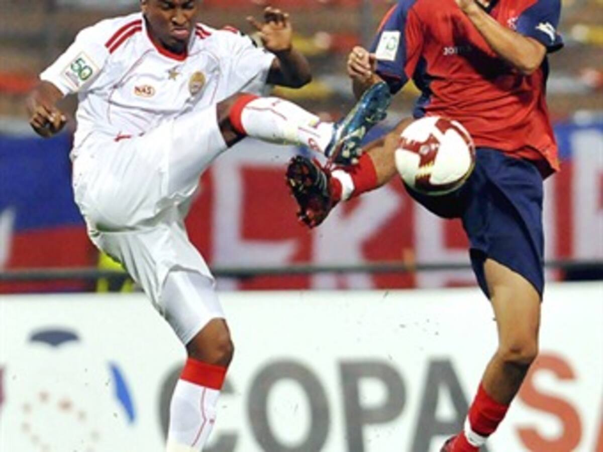Independiente Medellín buscará ante Defensor Sporting su permanencia en la Libertadores