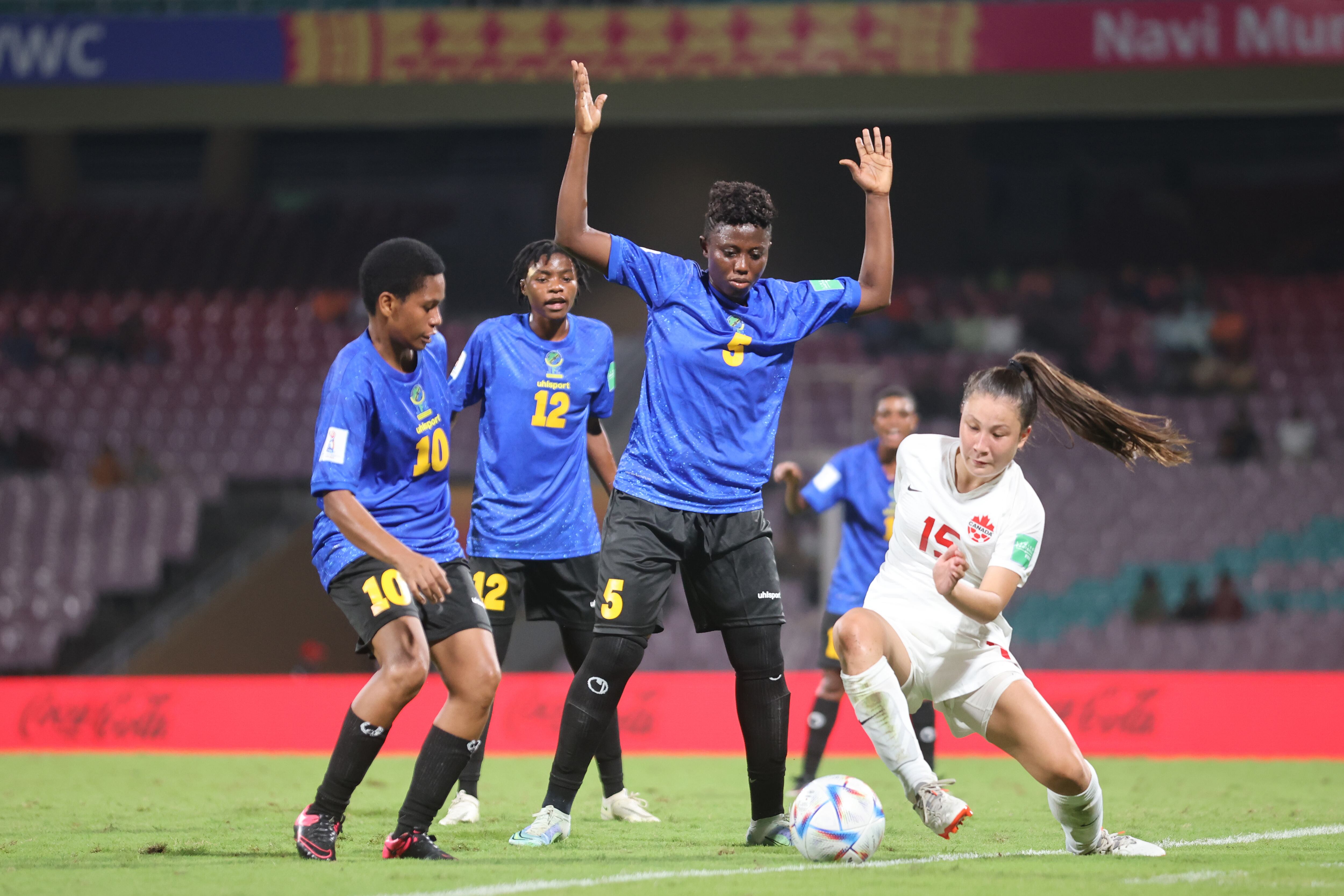 Tanzania vs. Canadá en el Mundial Femenino sub-17.