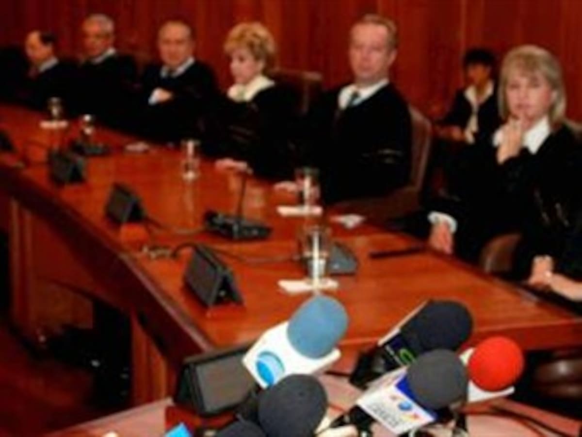 Secretarios de la Alcaldía no pueden reemplazar a Petro