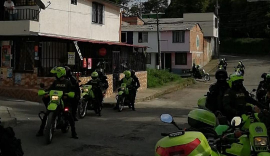 La policía intensifica patrullajes en el Quindío para garantizar orden público en cuarentena