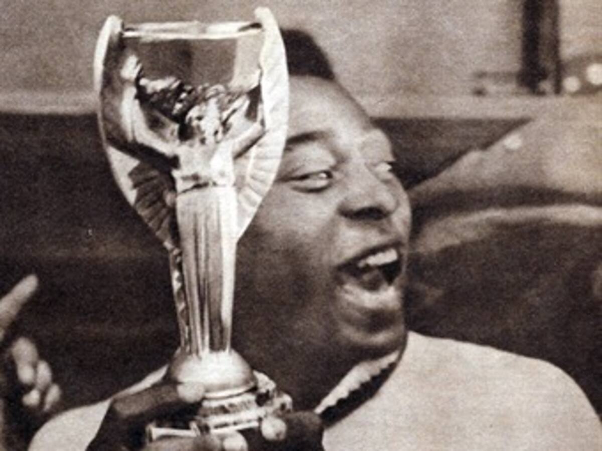 Levantarán escultura en homenaje al 'inolvidable ídolo' Pelé