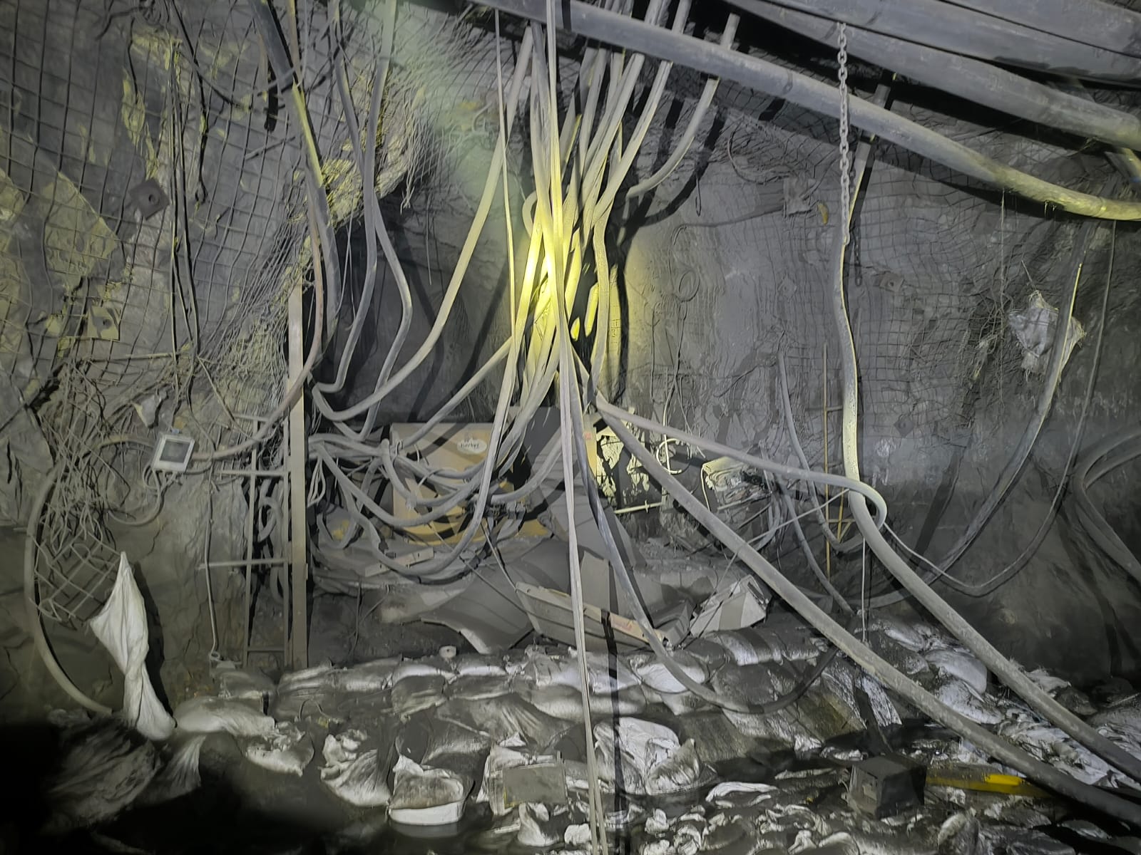 Así quedó la mina Higabra de la Zijin Continental Gold tras cuatro ataques con explosivos. Foto: Cortesía