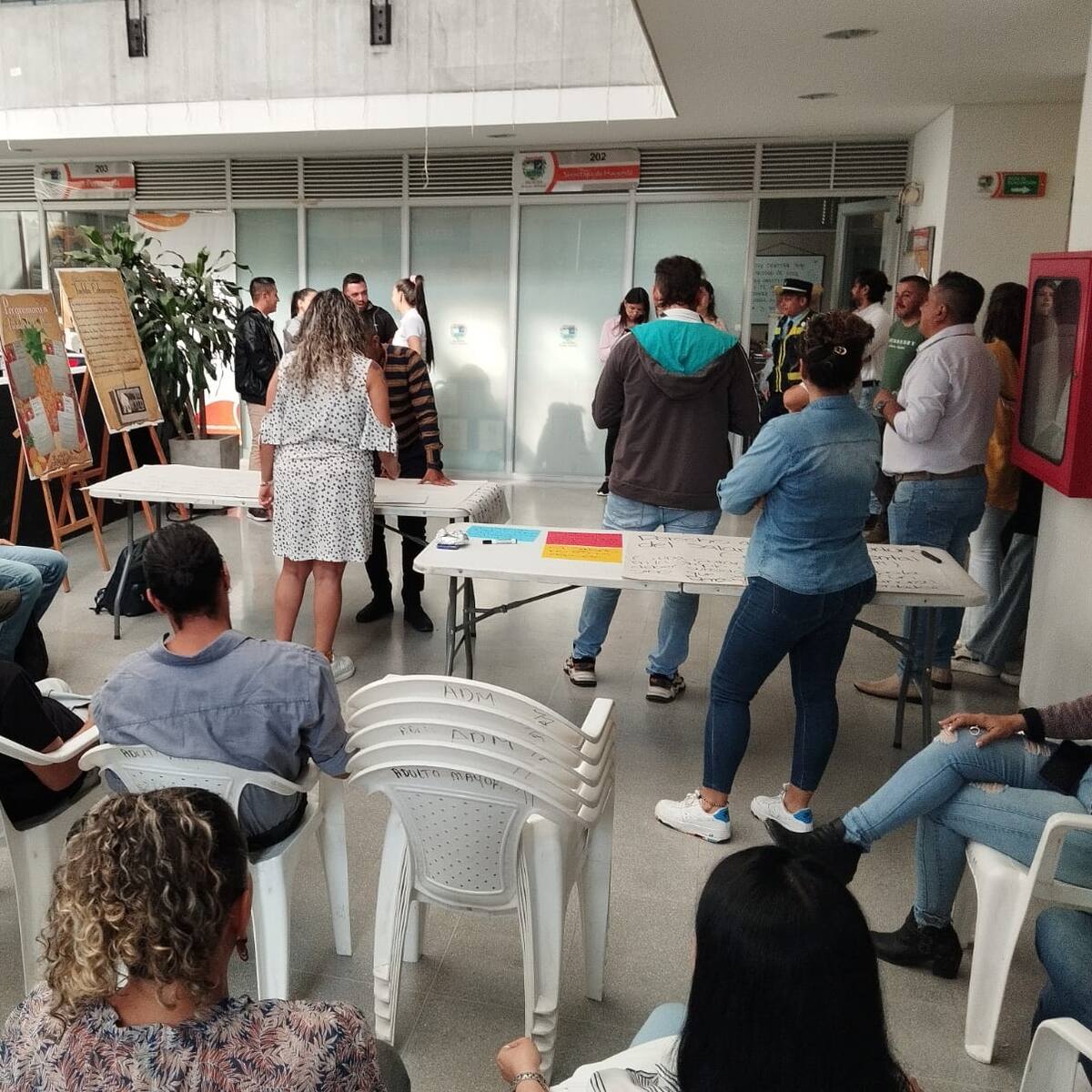 A al menos 170 trabajadores de planta de alcaldía de Barbosa no les han pagado el salario