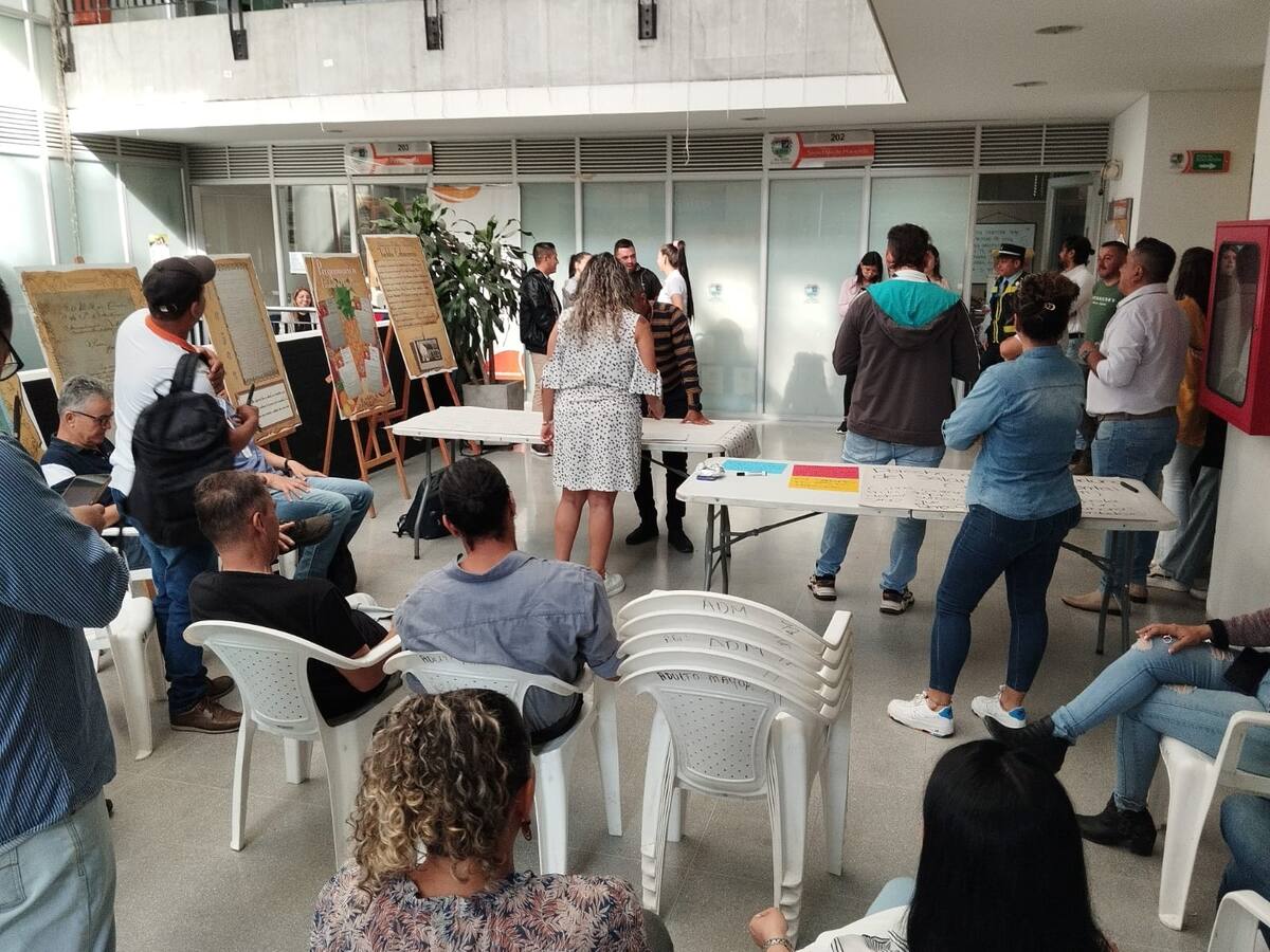 A al menos 170 trabajadores de planta de alcaldía de Barbosa no les han pagado el salario