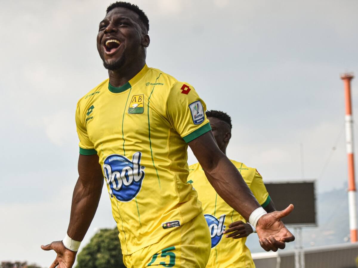 Daniel Mosquera, con doblete, le da la victoria al Bucaramanga frente a Patriotas