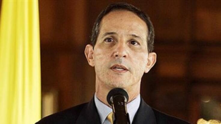 Conservadores sí respaldan restitución de tierras en la ley de víctimas propuesta por los liberales