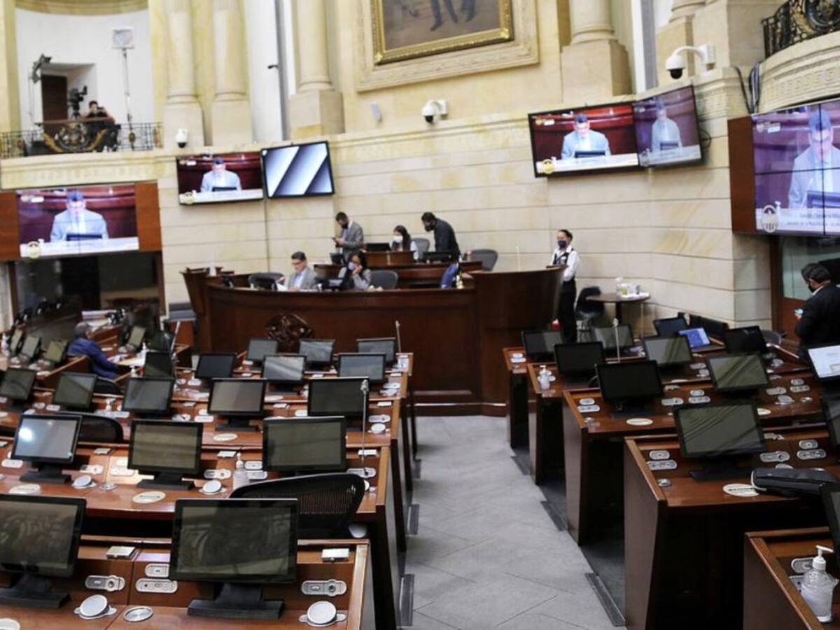 Uribismo intentará nuevamente revocar la Ley de Garantías