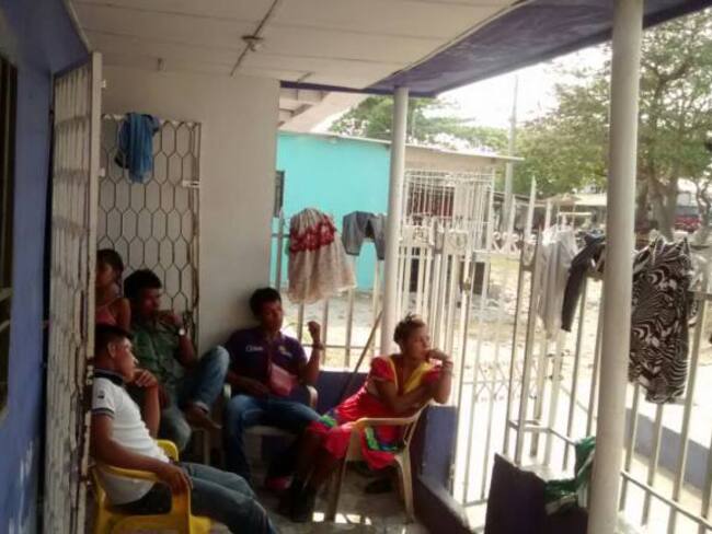 Miembros de comunidad Yukpa en una vivienda del barrio La Chinita en Barranquilla