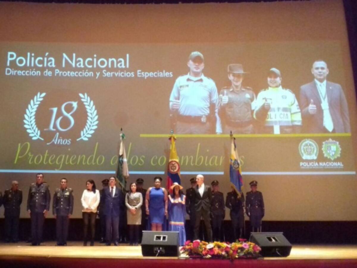 Reconocimiento de la Policía Nacional a Planeta Caracol