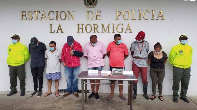 Las siete personas fueron procesadas como presuntos responsables del delito de tráfico, fabricación o porte de estupefacientes.