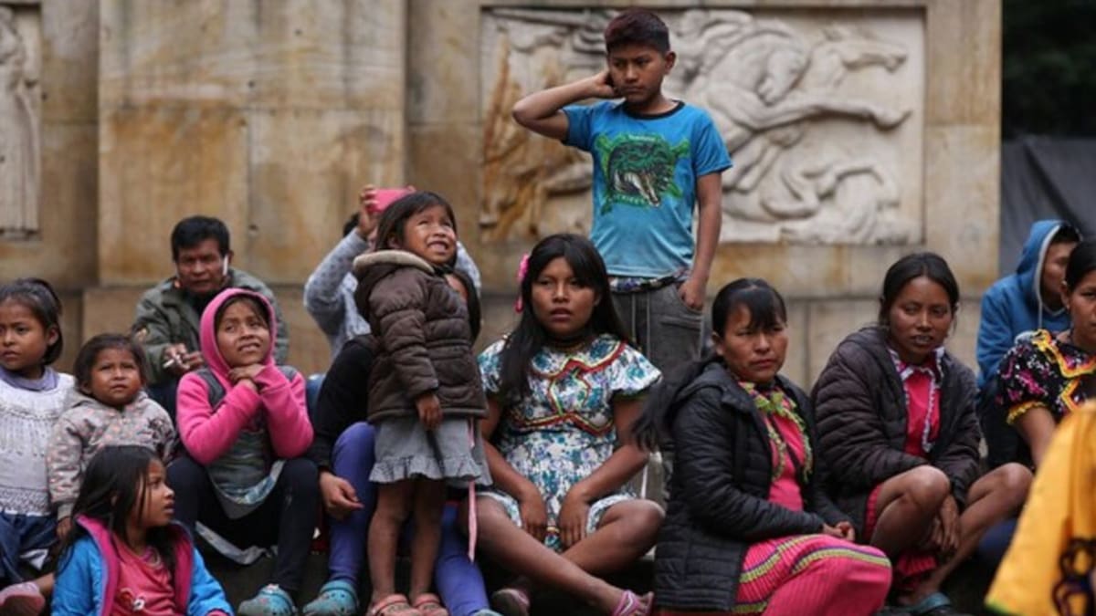 Policía responde por agresión a niño Embera en Transmilenio