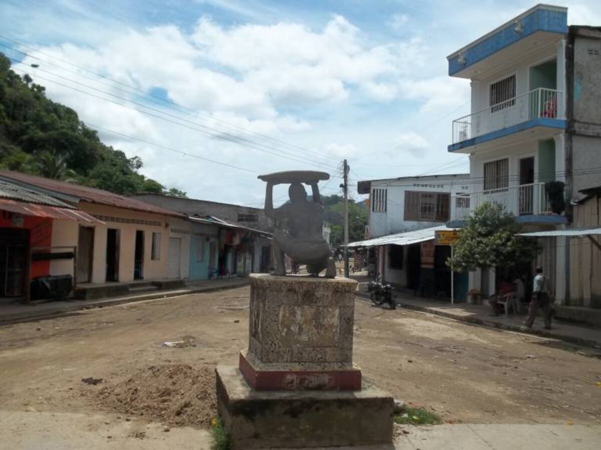 Envían ayudas a familias afectadas por deslizamiento en Montecristo, Bolívar