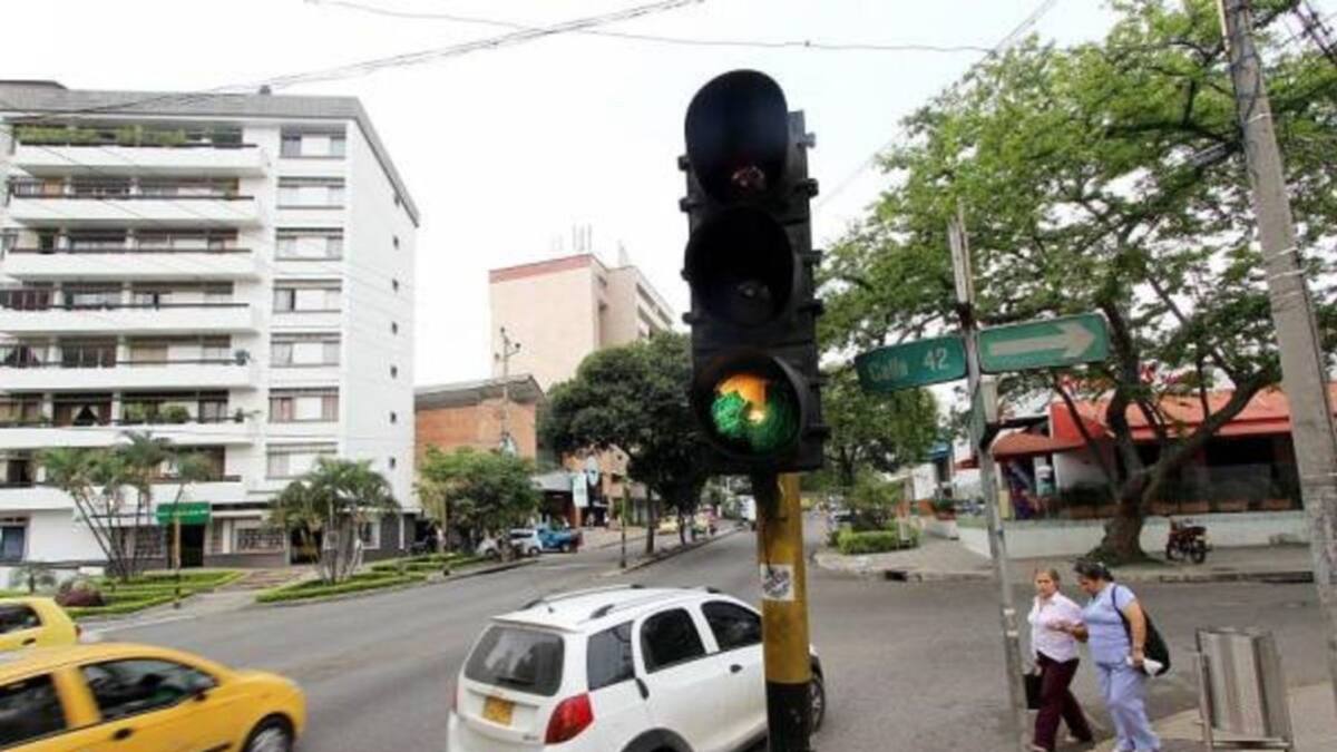 ¿En qué porcentaje de semáforos termina Cali el 2021?