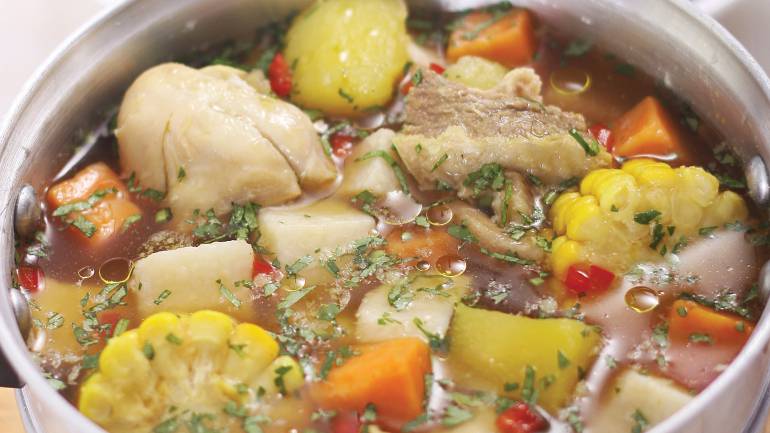 Tradicional plato de sancocho. 
