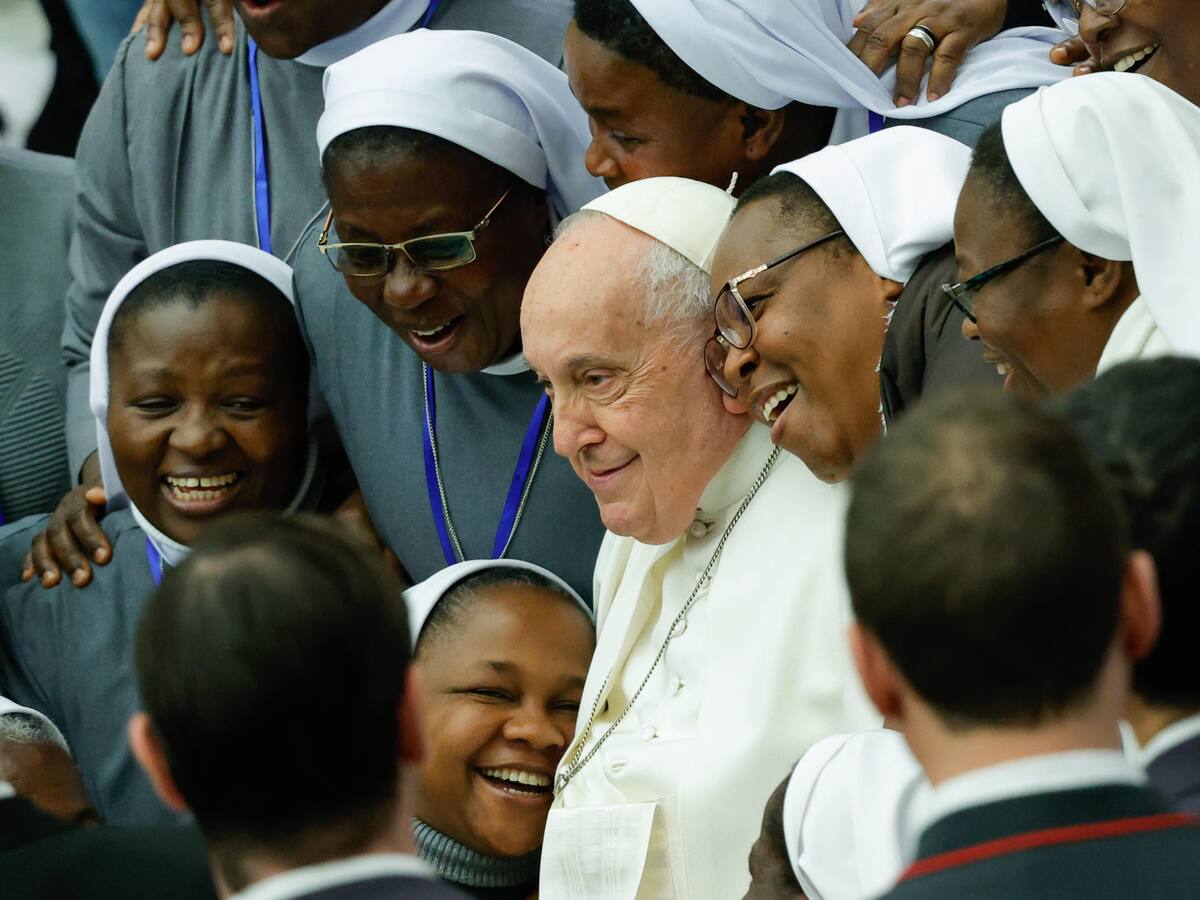 Papa Francisco retoma agenda tras pausa por gripa