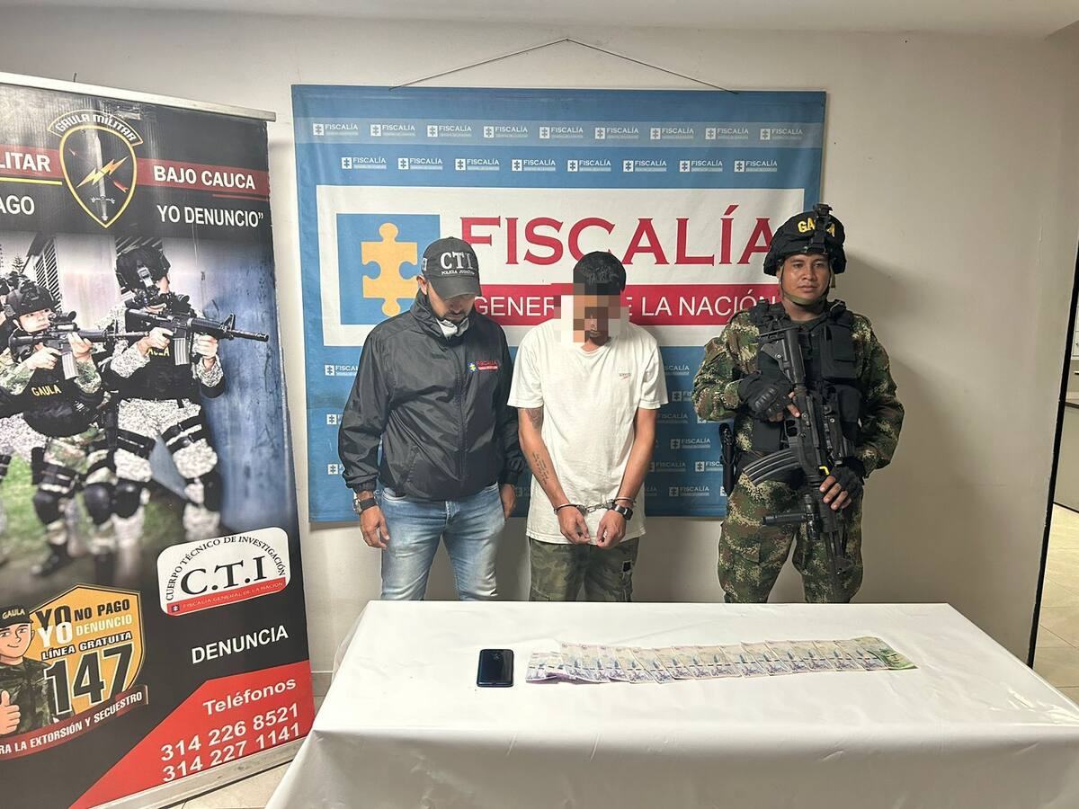 El Ejército capturó a dos presuntos integrantes de Los del Bajo en Caucasia, Antioquia
